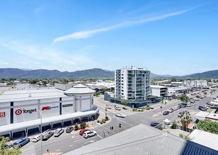 Cairns Central Apartment