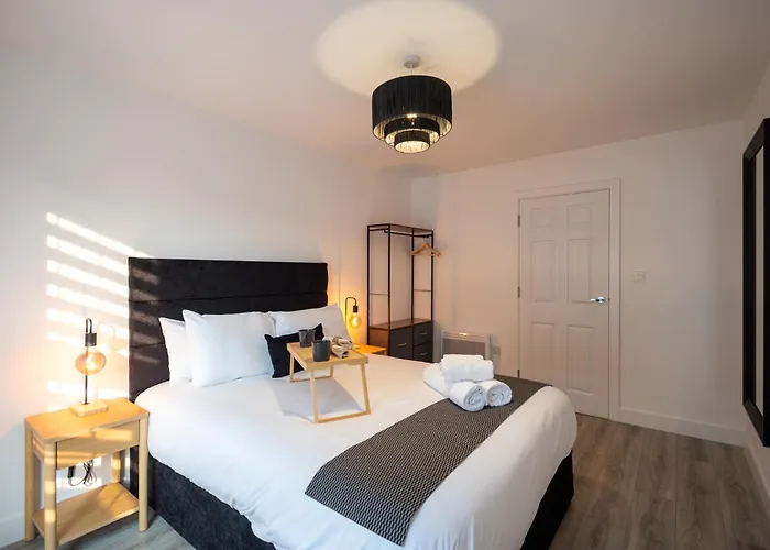 Watford 2-Bed Oasis - 20-Min To London - Central