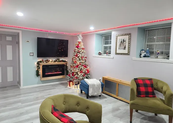 Lovely 2 Bedroom Apartment With 2 Entrance And Parking With A Fee