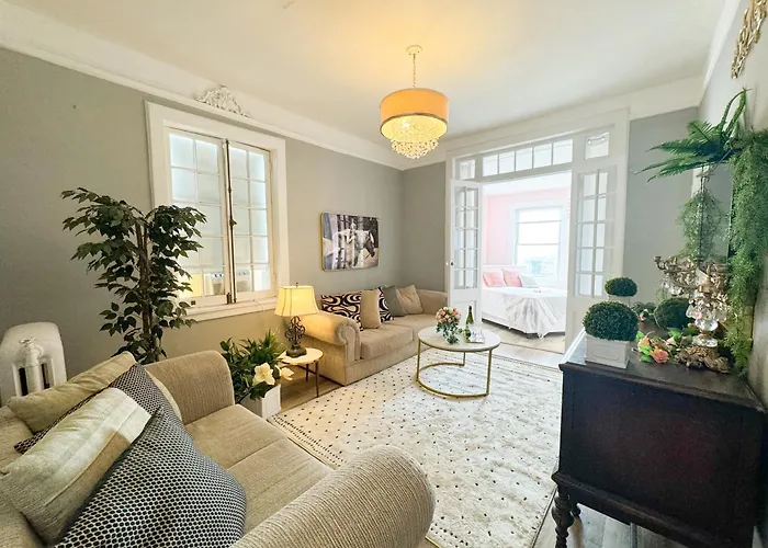 Nyc Views Spacious 3 Bedroom Apartment