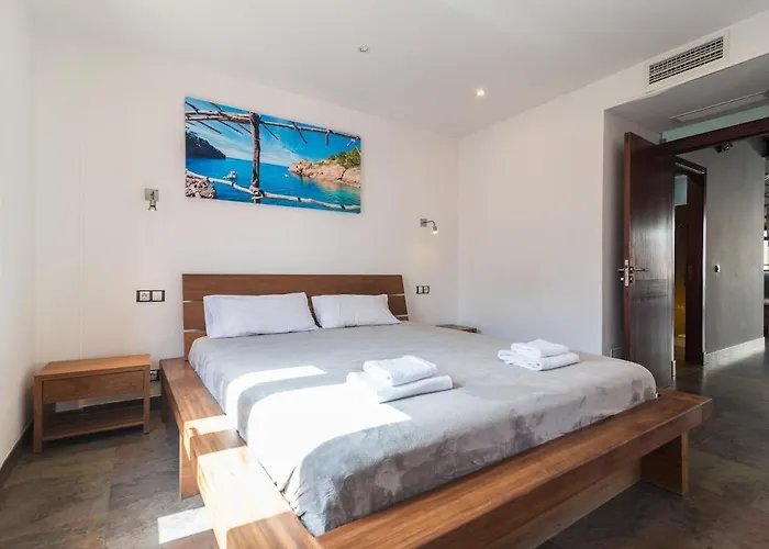 Spacious, Central Right On The Beach, Large Terrace