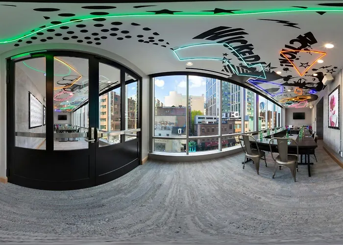 Pet Friendly hotel: Moxy Boston Downtown