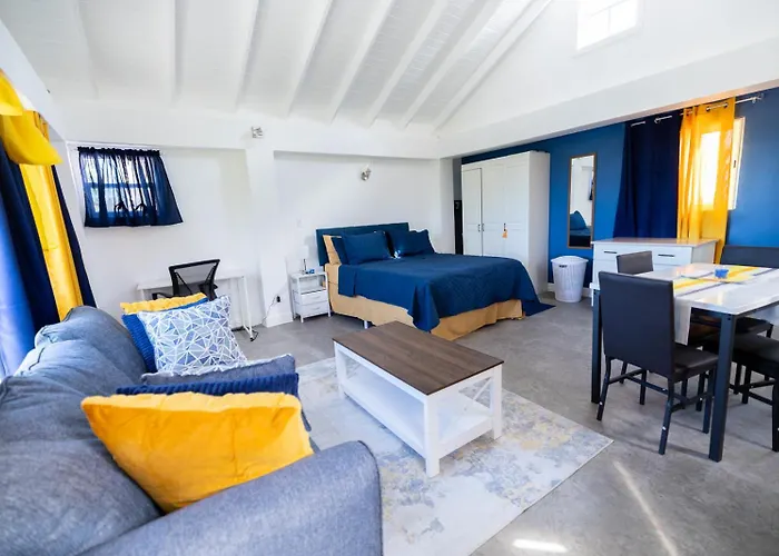 Charming Valley View Studio
