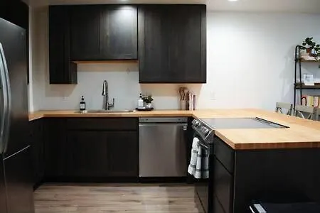 Mountain Modern Apartment