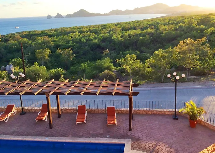 Sunrock Hotel & Suites