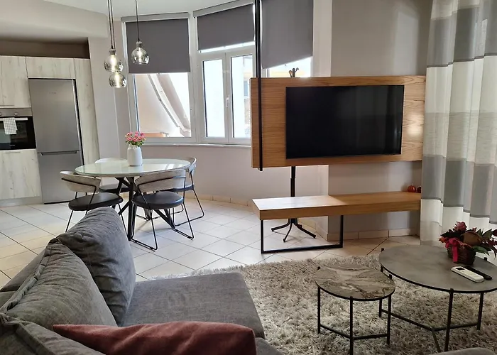 Ioanna'S Luxury Two Bedroom Apartment