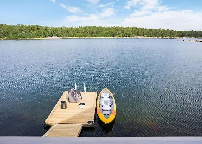 Comfortable Apartment With Private Dock