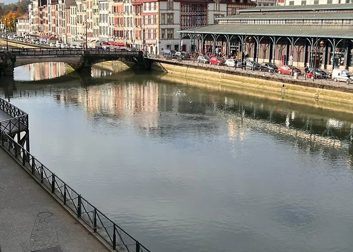 Bayonne Centre Grand Appartement Sur Les Quais