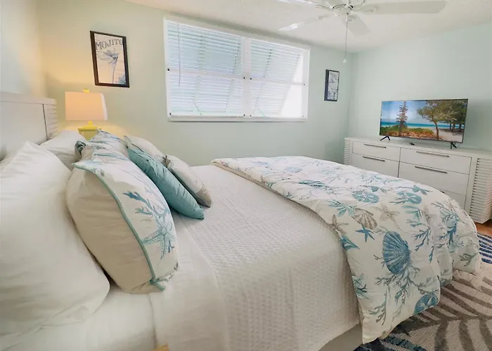 Rum Cay Sunrise Suites