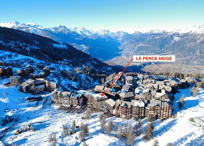 Le Perce-Neige Centre Station