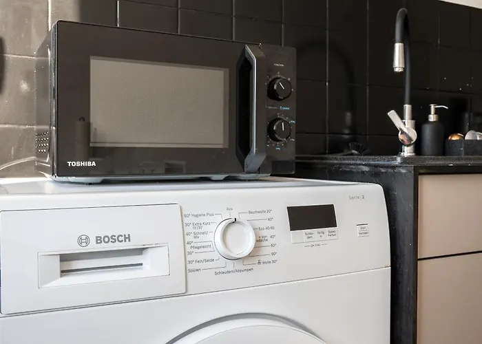 Airport Apartment Fuer 4 - Smart Tv - Kueche - Echarger