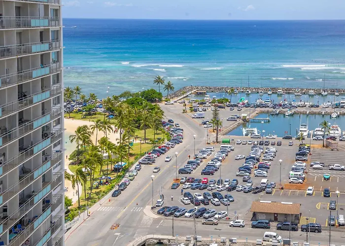 15Fl Waikiki Studio With Lanai, Pool & Near Waikiki Beach