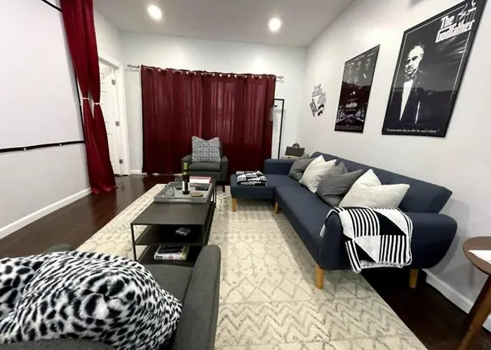 Big 4Br Private Deck Sleeps 10 Ewr 15Min Ny 30Min