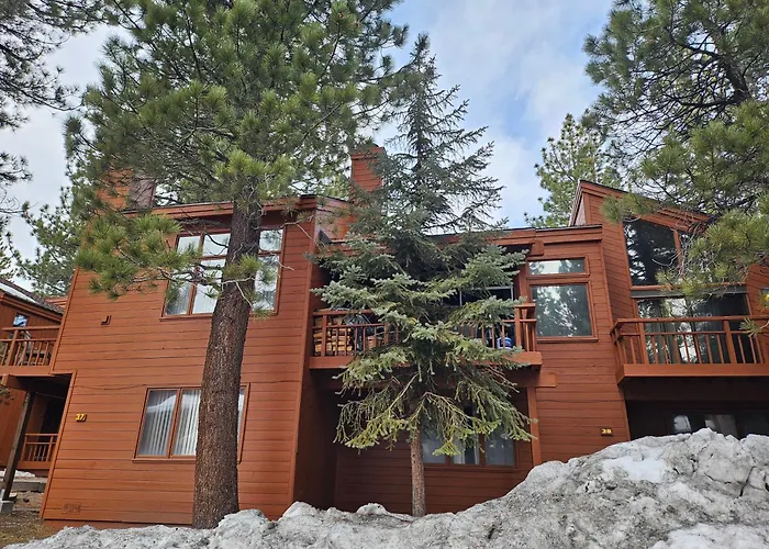 Updated Mammoth Condo On Red Line