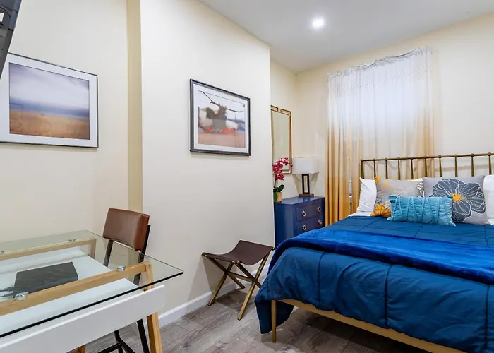 Upscale Relax 2 Bedroom Near Yankee Stadium 14 Min Drive