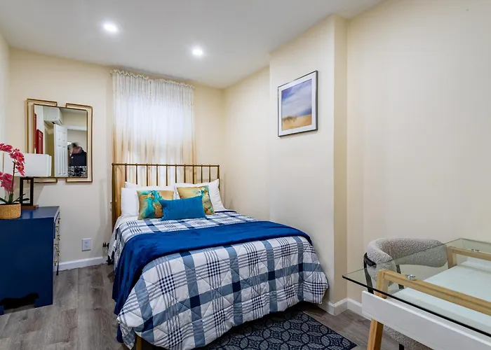 Luxe Retreat 2 Bedroom Hideaway Minutes From Nyc