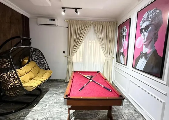 Luxury 2Bd Fully Serviced Apartment In Jahi