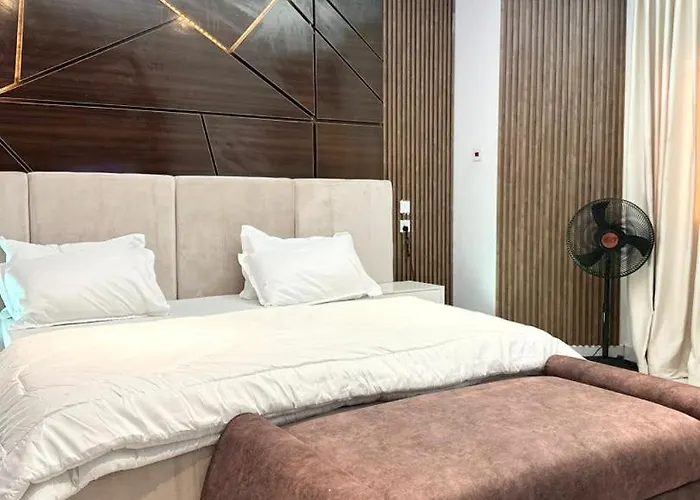 Luxury 2Bd Fully Serviced Apartment In Jahi