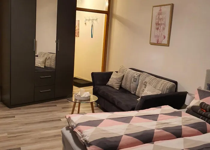 Schoenes Modernes Apartment In Der Naehe Vom Bahnhof