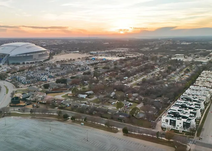 Victory Villa - Lux Townhome Walk 2 Globe Life - Rangers & Cowboys Stadiums