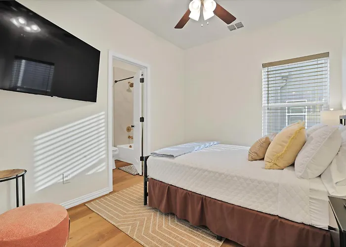 Victory Villa - Lux Townhome Walk 2 Globe Life - Rangers & Cowboys Stadiums