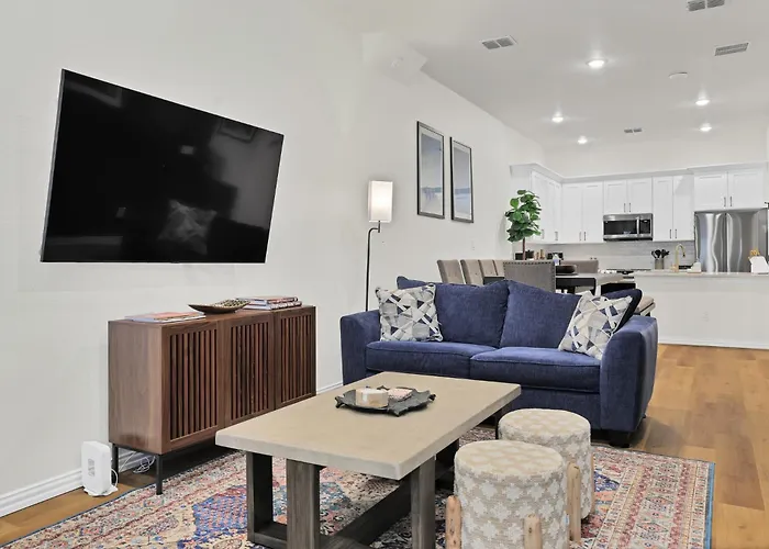 Victory Villa - Lux Townhome Walk 2 Globe Life - Rangers & Cowboys Stadiums