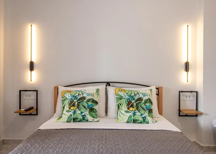 Avouris 2 Bedroom Apartment & Studios