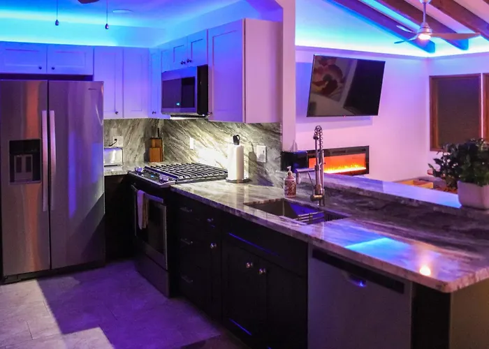 1 Mi To Dtwn: Scenic Prescott Hillside Retreat!