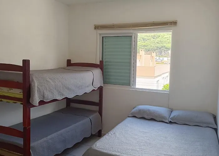 Apartamento No Mar Grosso Em Laguna Sc.