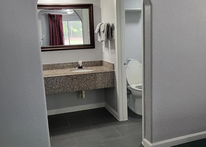 King Bed Hotel Studio 238