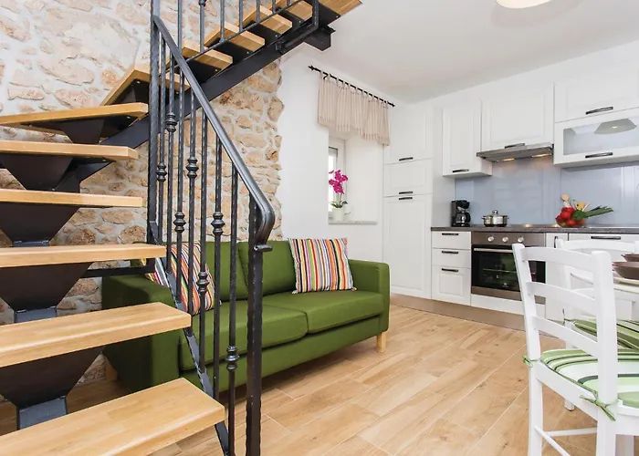 1 Bedroom Stunning Apartment In Vrbnik