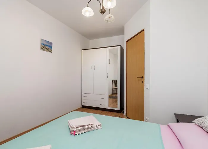 2 Bedroom Gorgeous Apartment In Stara Novalja
