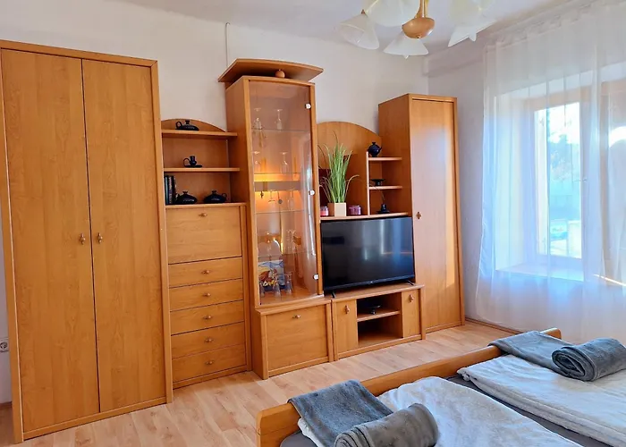 Watair House Apartman Sarud