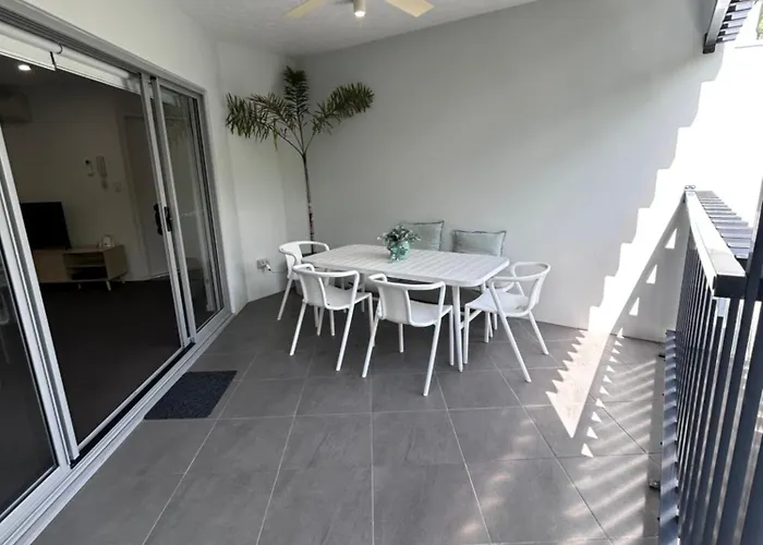 Location, Location, Location - Very Large Apartment