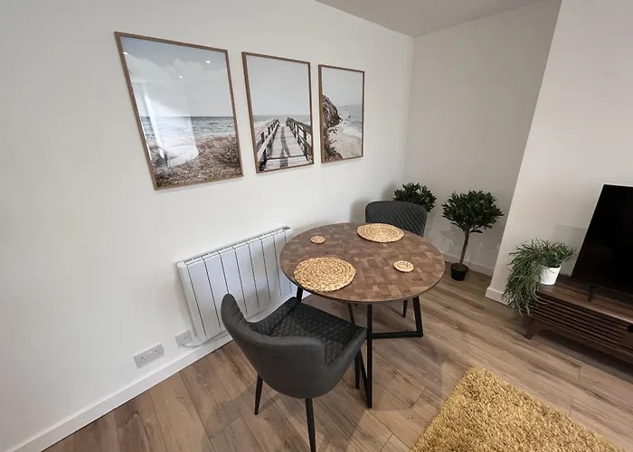 Large One Bed Basement Apartment