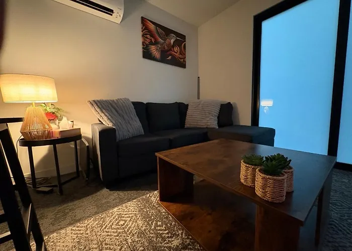Devonport Cbd Modern Loft