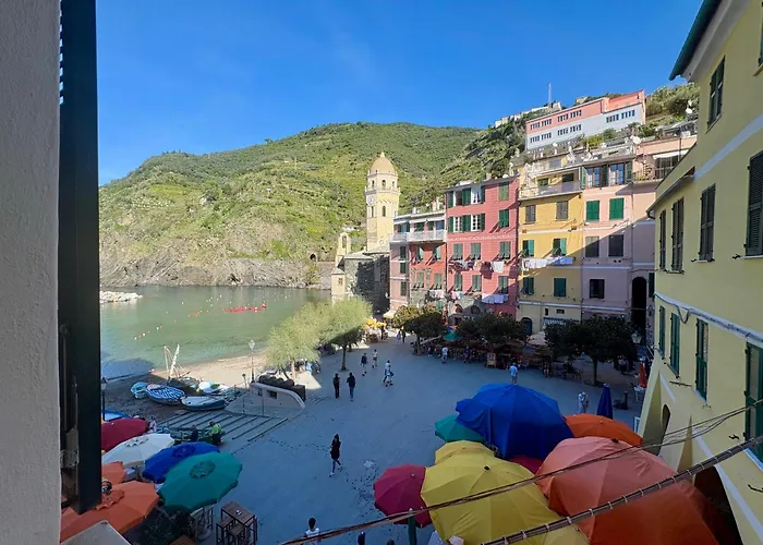Vernazza Marina Beachfront Apartment
