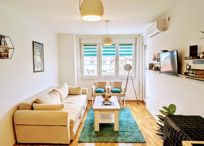 Blue Lagoon-City Center Apartments & Private Parking-Apartmani-Nsmilos