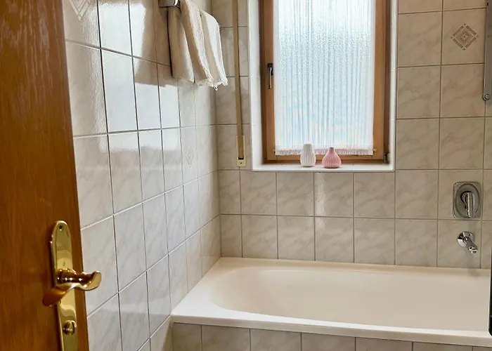 Grosszuegiges Apartment Mit Tollem Ausblick