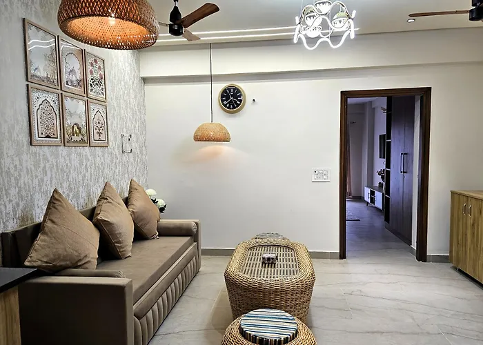 The Barrum Boulevard - Luxury 1Bhk Apartment In Kuthal Gate
