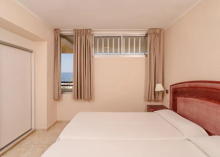 Hotel de 3 estrellas: HOVIMA Santa María