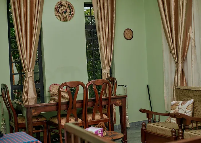 Mama Ket Homes Apartment