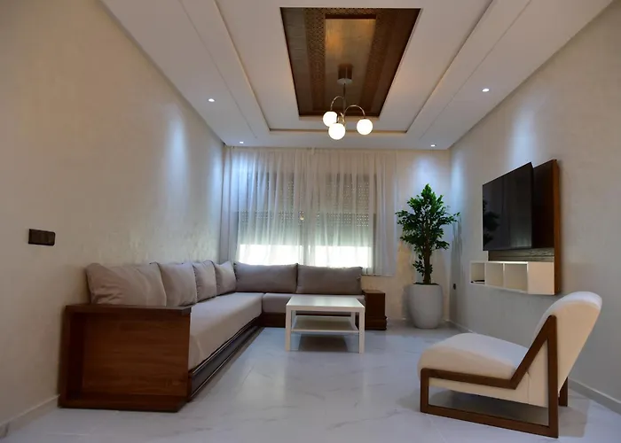 Central 2Br - Walk To Cafes & River - Free Parking