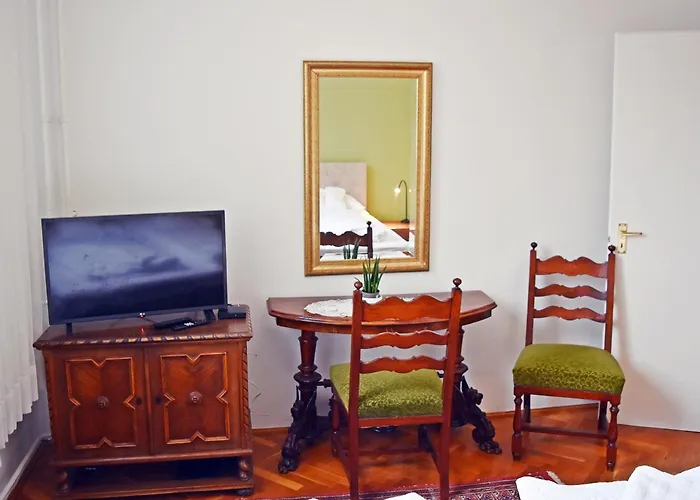 Belvarosi Classic Apartman 85 Square Meters