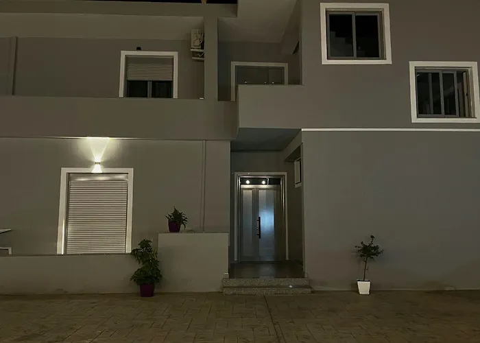 Xhefri'S Apartments