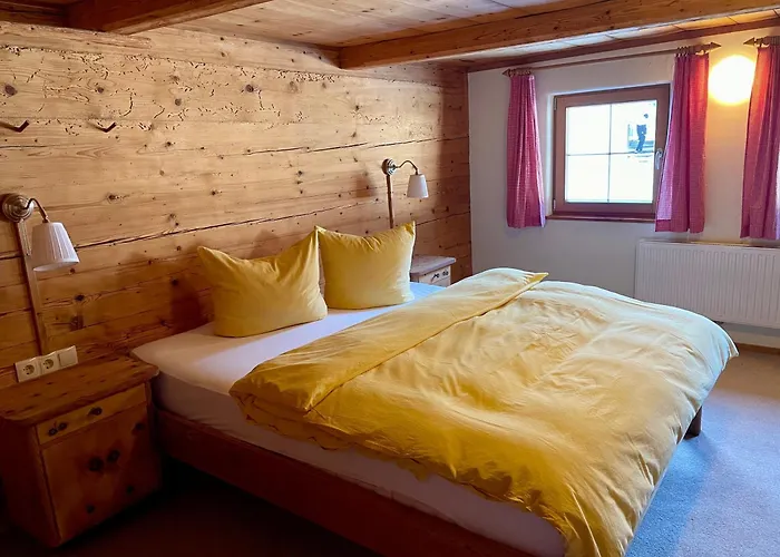 Uriges Alpen-Apartment Juen Stefan - Silvretta Premium Card Inklusiv