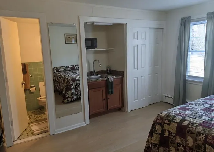 Saranac Lake Studio Apartment