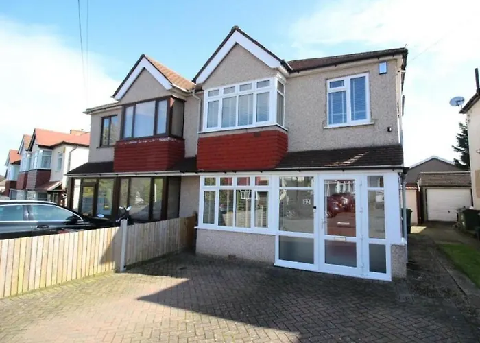 Inverness Road