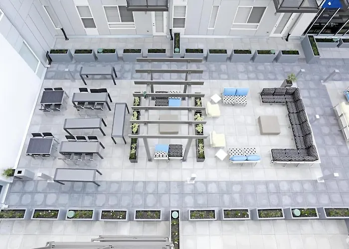 Urban Oasis Downtown Condo With Skywalk Access 6