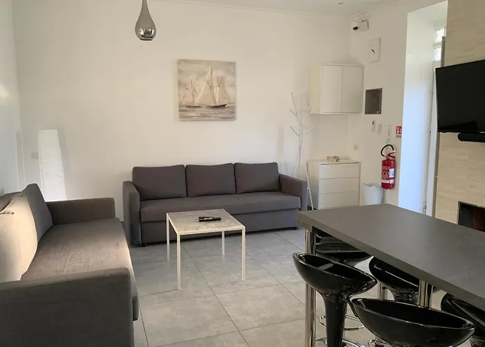 Hotel con piscina: Villa Kinga